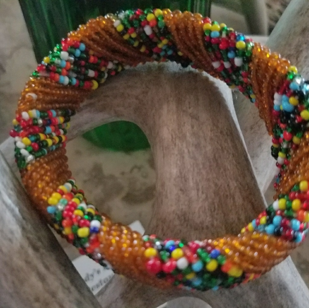 Beaded Indian bracelet - Picture 2 of 3